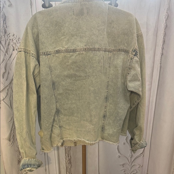 Vigoss Gray Washed Denim Jacket with Subtle Distressing - Picture 4 of 4